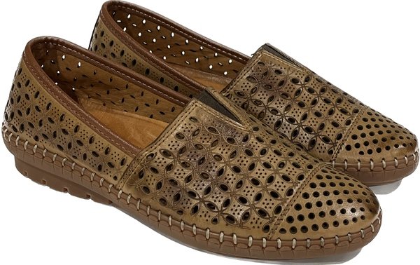Women's IZABELLA slip-on shoe in brown leather